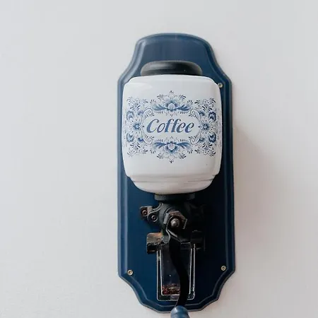 Telegraph House Country house *